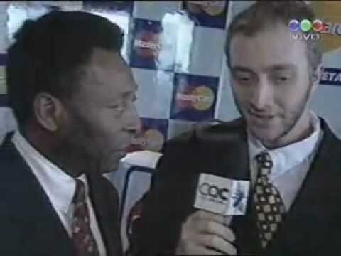 Kusnetzoff como notero de CQC junto a Pele.