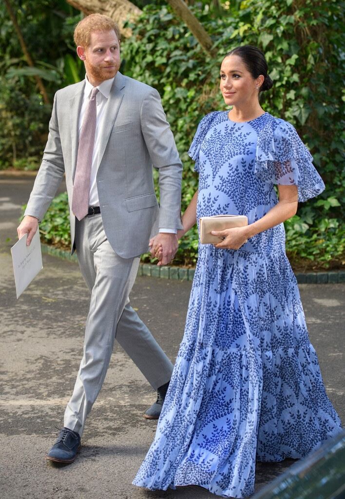 La esposa del príncipe Harry lleva un curioso parche en su muñeca.