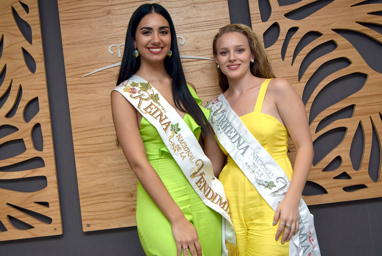 Vendimia 2023
Giuliana Pilot, Virreina Nacional de la Vendimia 2023 junto a Natasha Sánchez actual reina nacional de la vendimia 2023
Foto: Orlando Pelichotti