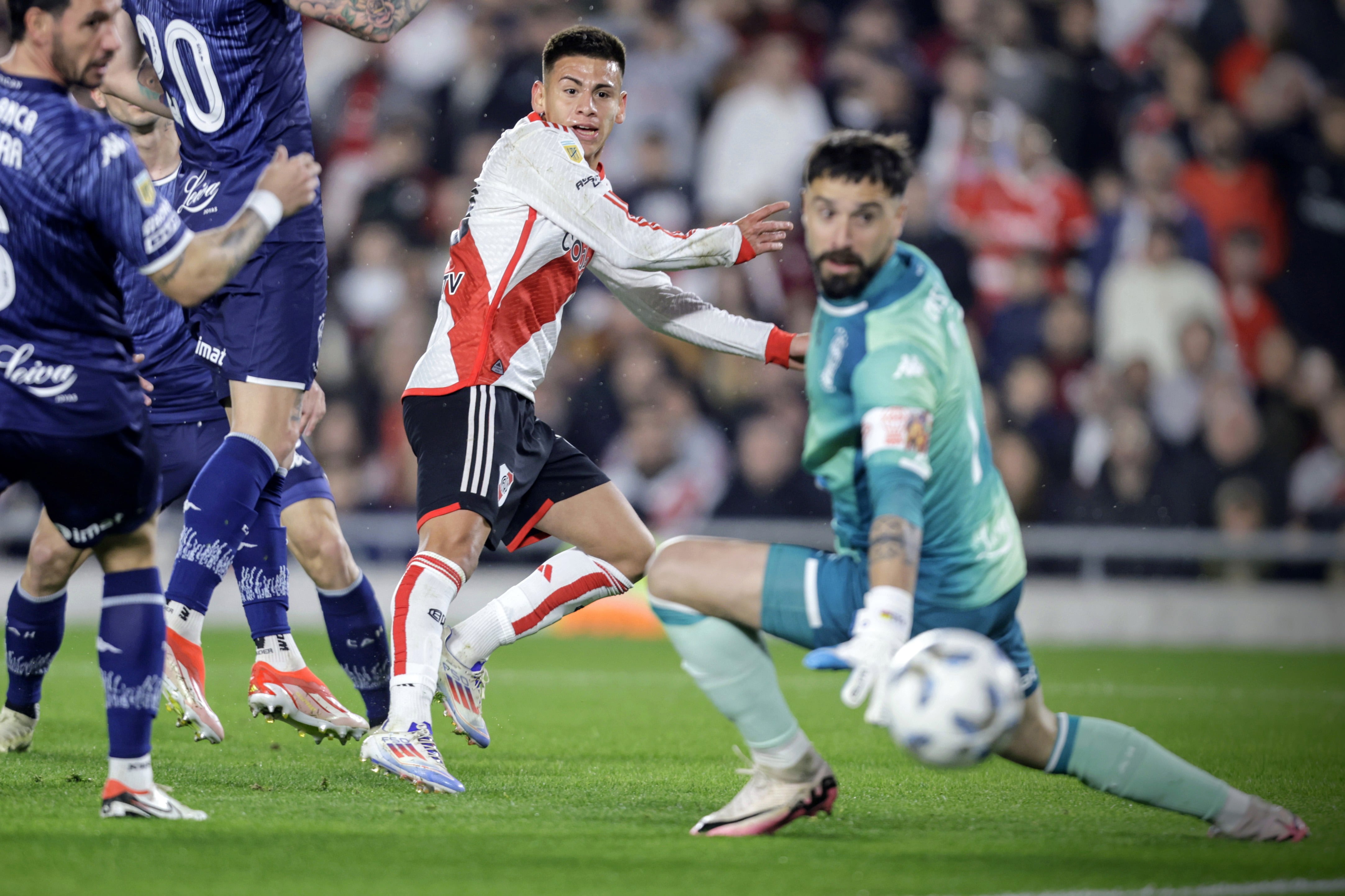 Claudio Echeverri. River Plate vs Huracán. Fecha 10 Torneo de la Liga. Futbol Argentina. Primera División. 10/8/2024. Fotobaires