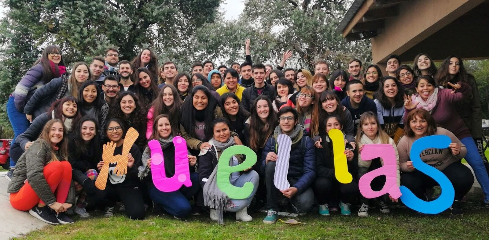 Inclusión y solidaridad: una ONG invita a personas sordas a sus voluntariados con una original tarjeta. Foto: Gentileza ONG Huellas.