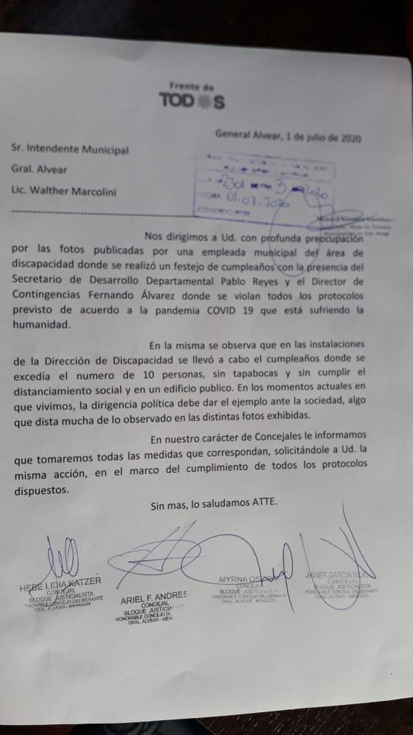 La nota que firmaron los ediles alvearenses y que le enviaron al intendente.