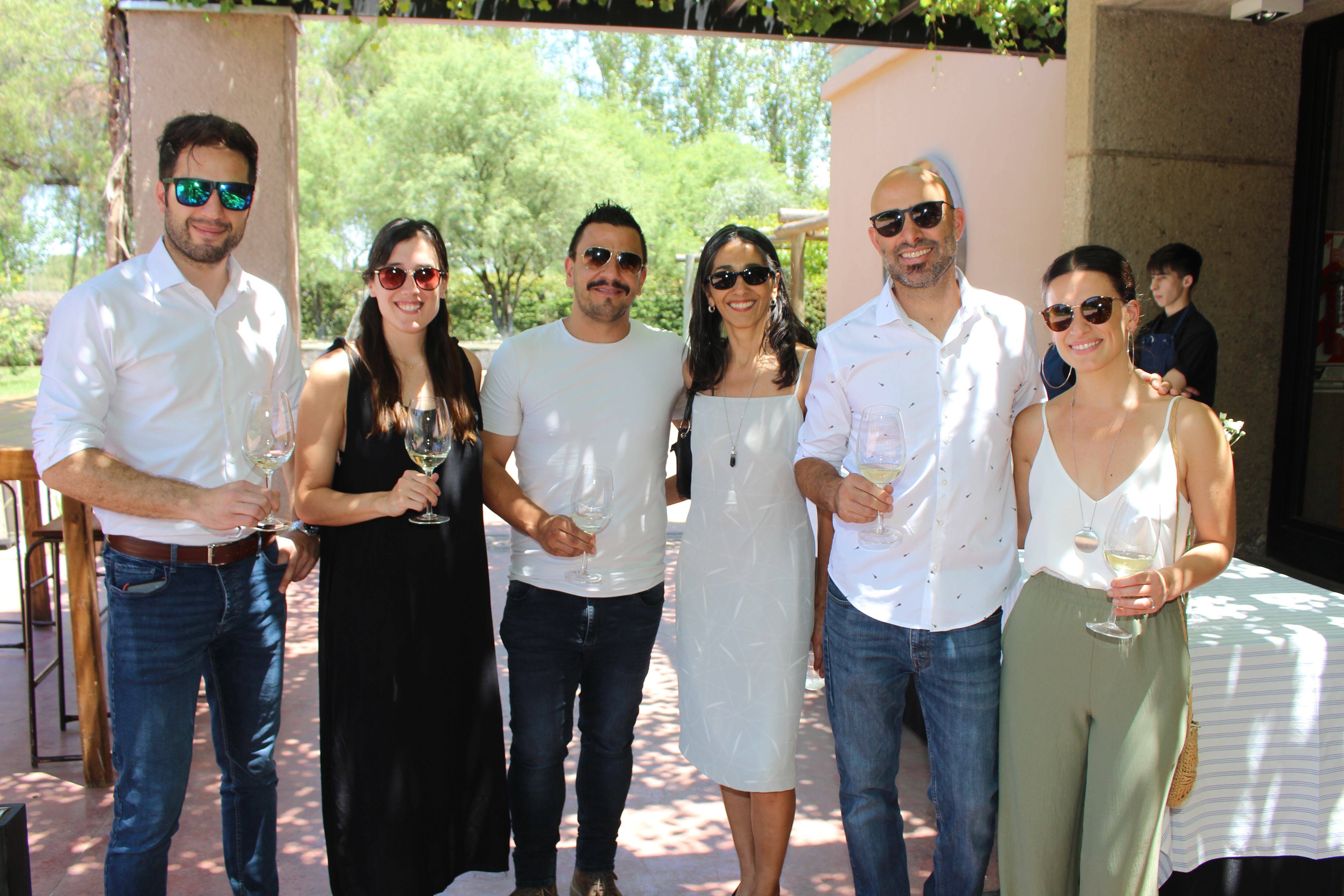 Andrés Povedano, Magdalana Viani, Maxi Ortiz, Mónica Caamaño, Germán Di Césare y Ana Mattioni.