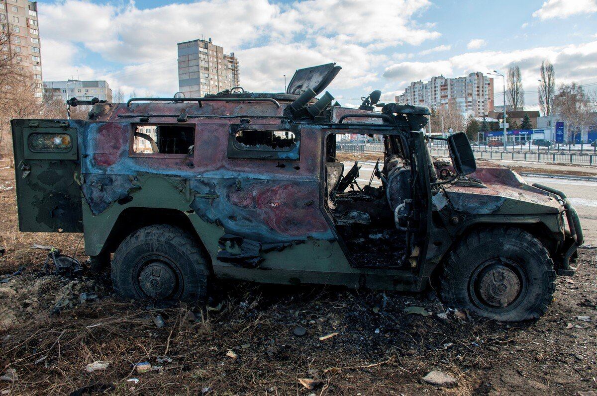 Las autoridades de la ciudad dijeron que las fuerzas ucranianas se enfrentaron a las tropas rusas que entraron en la segunda ciudad más grande del país.