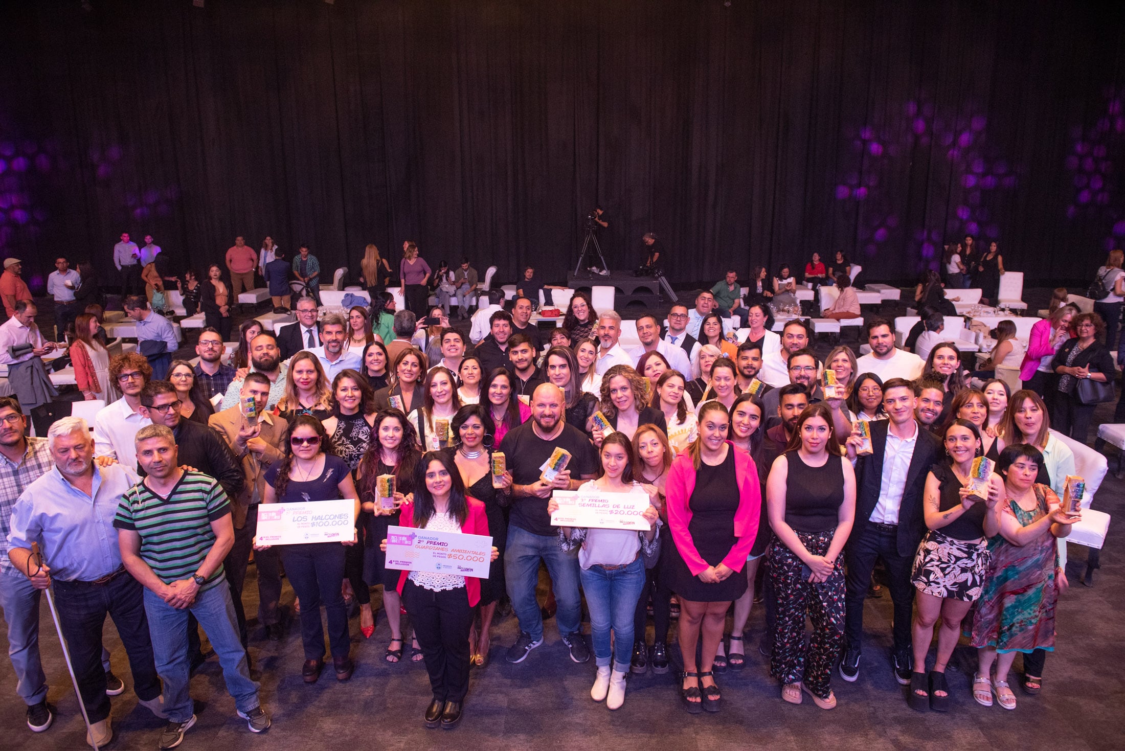 El intendente Ulpiano Suarez participó de esta cuarta edición de los Premios Inclusión en la que resultaron ganadores Los Halcones Goalball, con un importante reconocimiento económico. También se realizaron distinciones a labores destacables y a la prensa local.