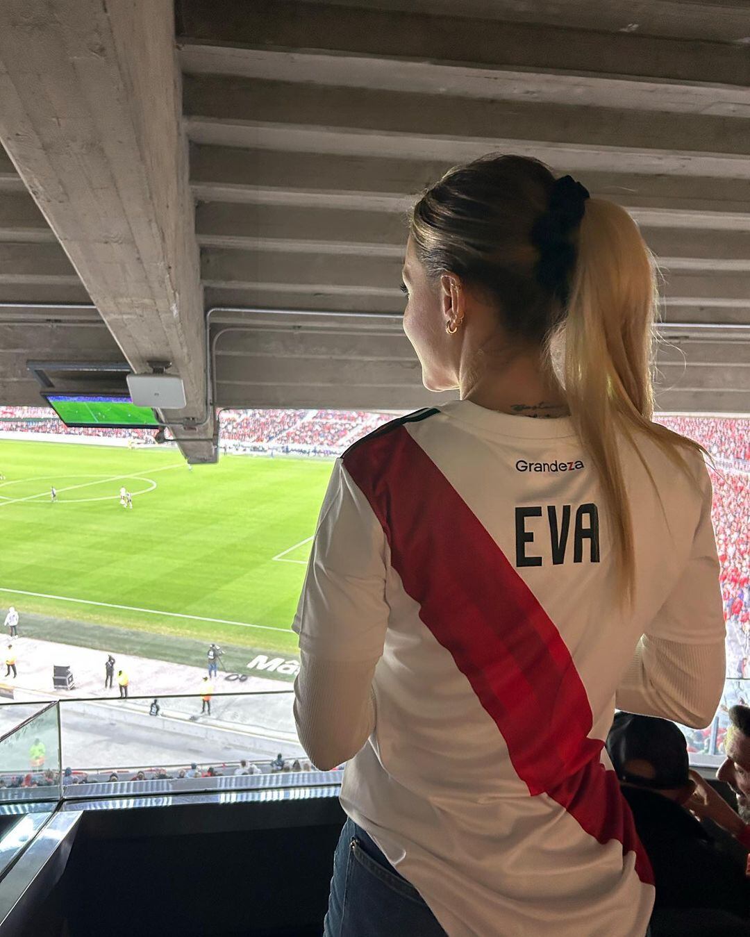 Evangelina Anderson, en cancha de River