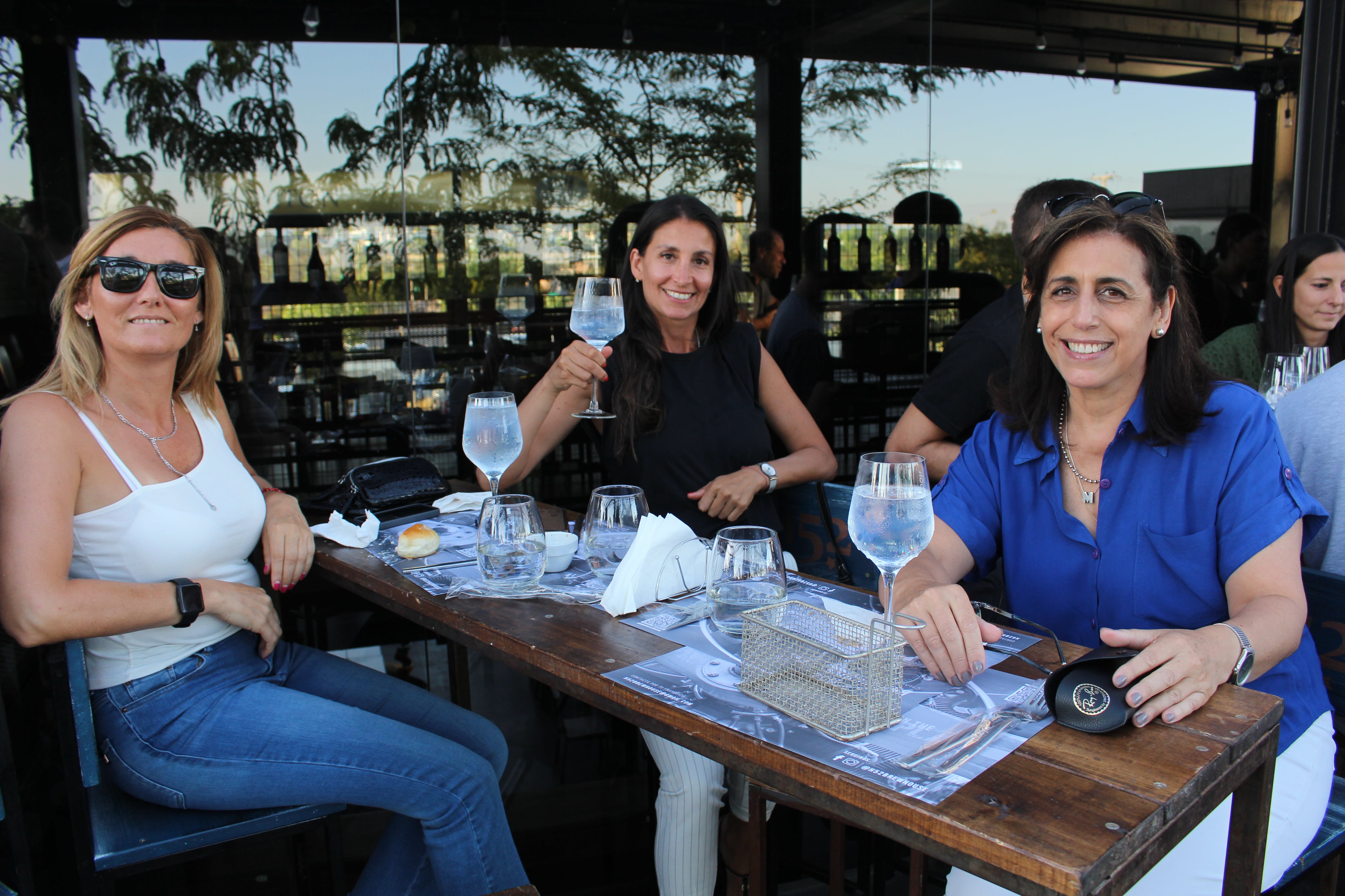 Mariana Peña, Eli Prado y Marcela Trubiano.