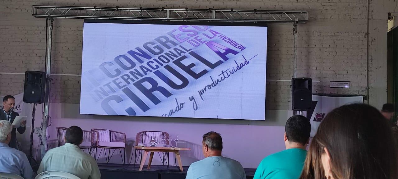 Segundo Congreso de Ciruela para Industria. Se desarrolló en General Alvear.