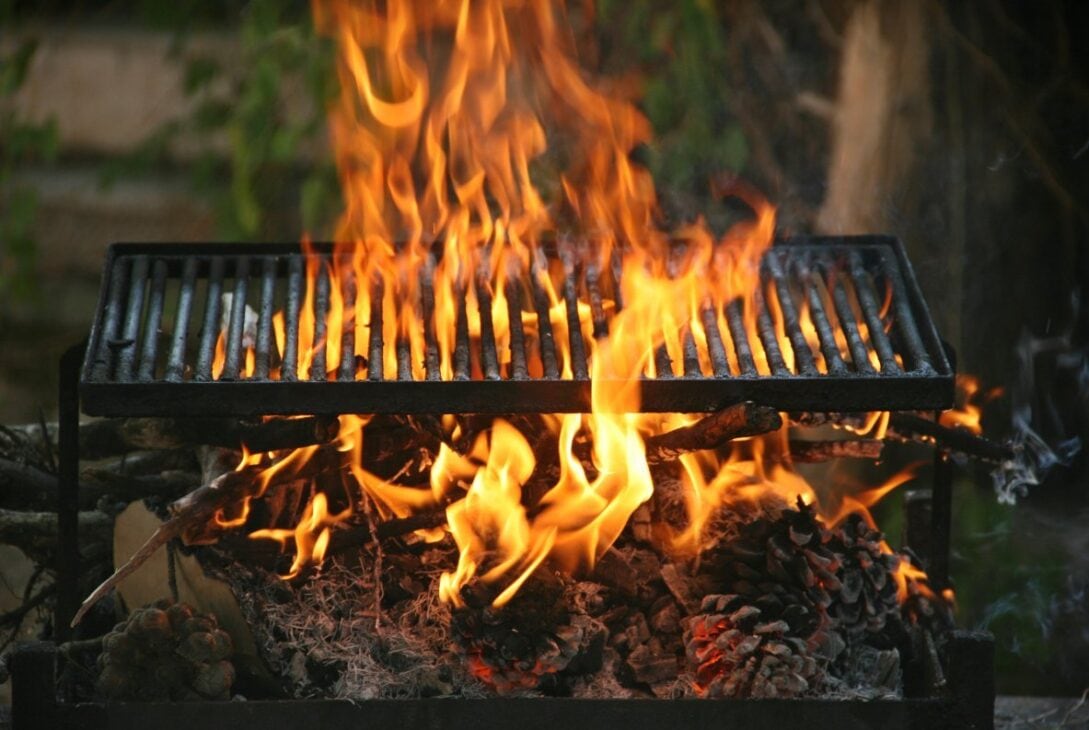 Cómo limpiar una parrilla oxidada con ingredientes que tenés en casa