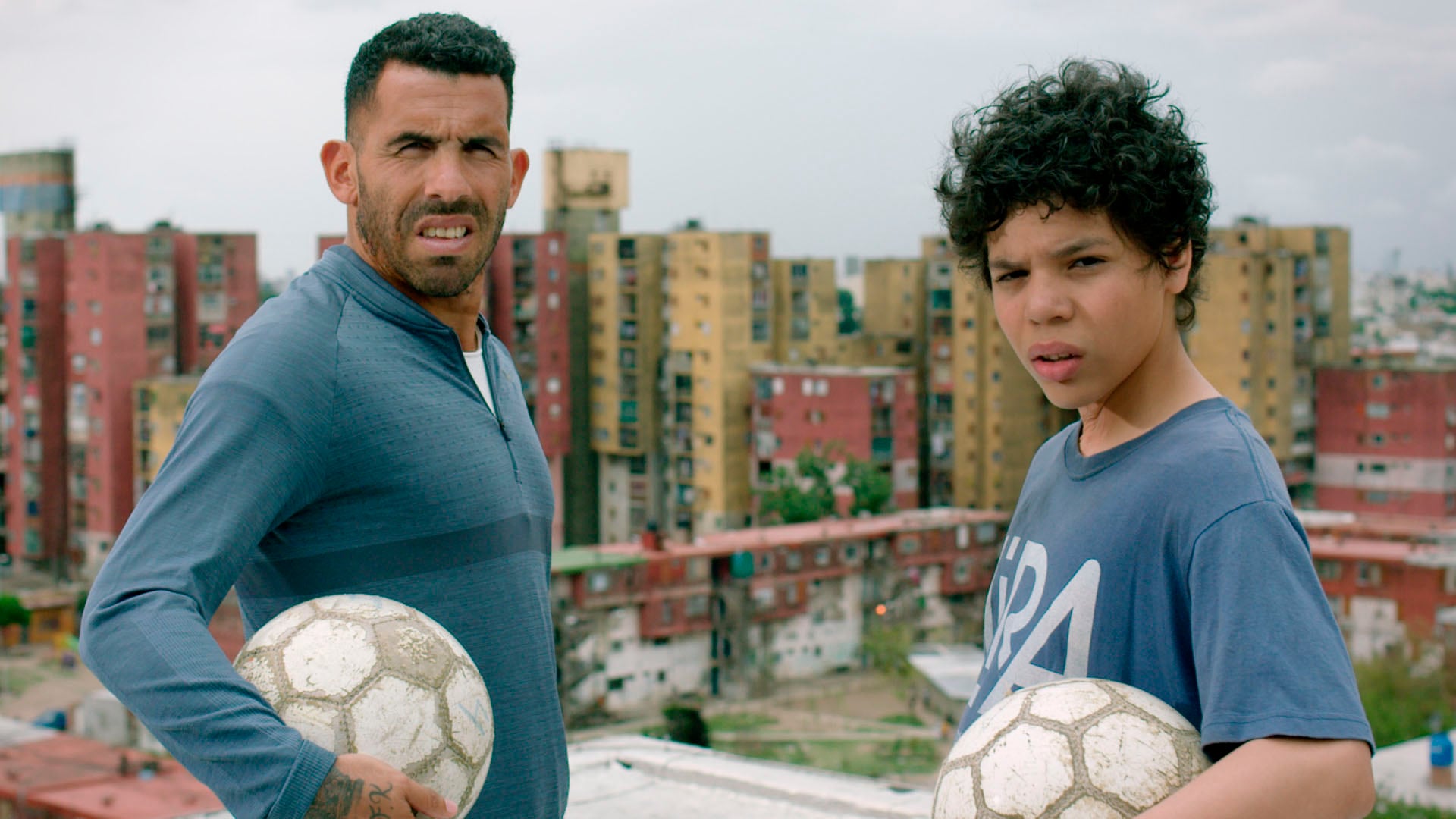 La serie de Carlos Tévez en Netflix relata la historia desde su niñez hasta que se posiciona en primera.