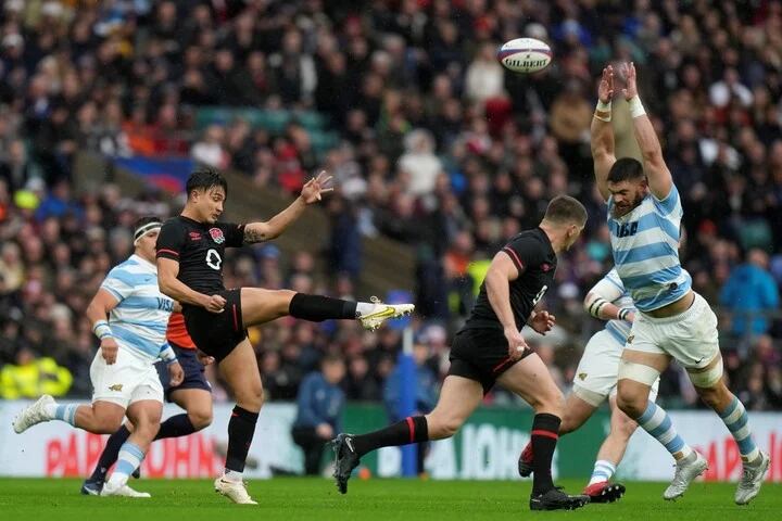 Argentina salió a presionar y defendió bien en el arranque del partido. Foto: Gentileza