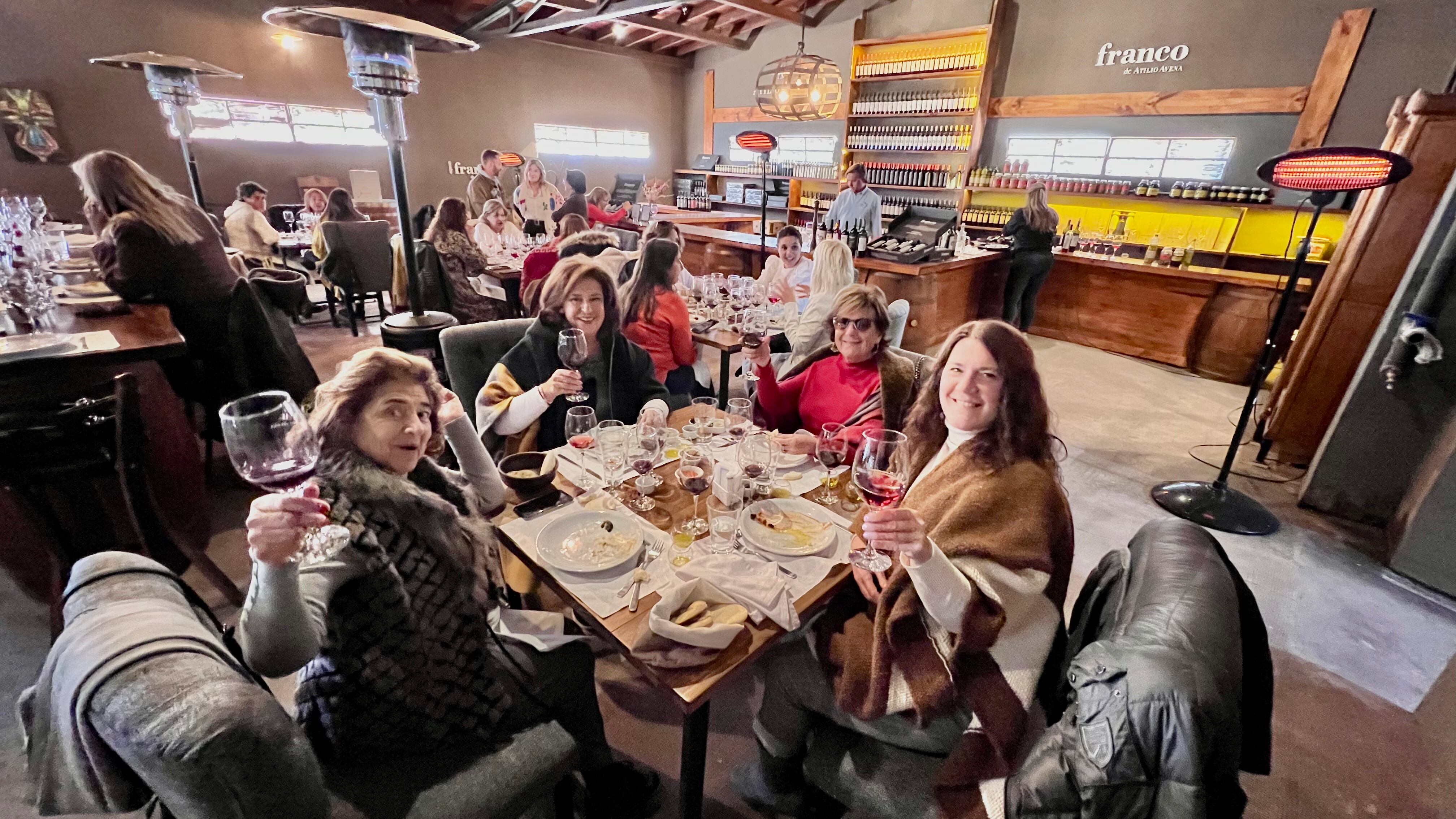 Marta Ceballos, Mónica Pescarmona, Alicia Groisman y Karina Klimberg.