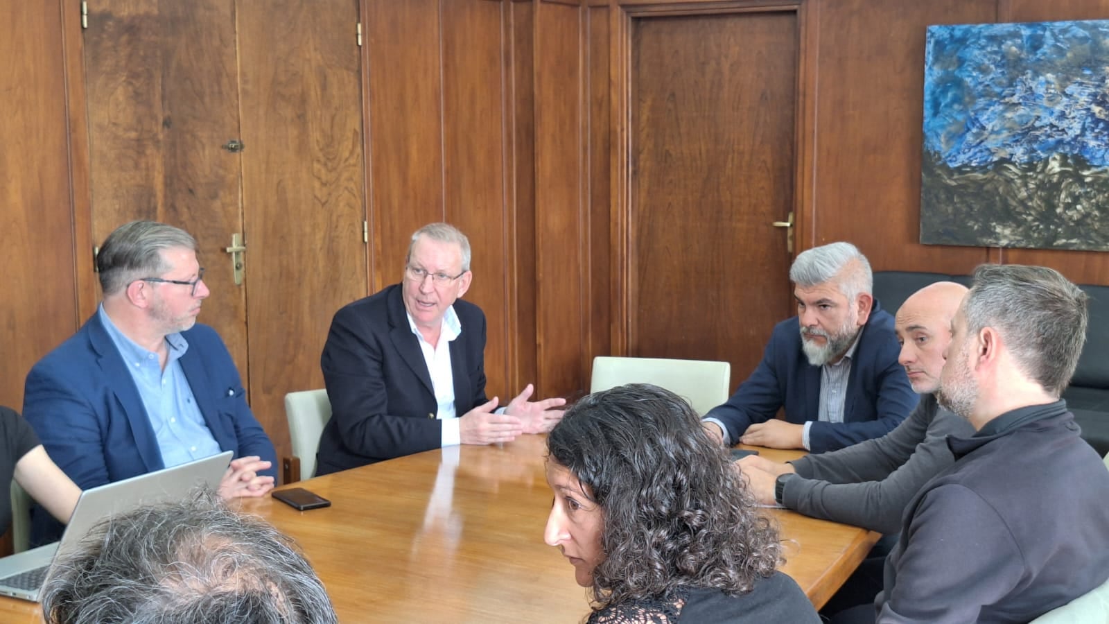 Guillermo Mosso (diputado PRO Mendoza), Carlos Pirovano (presidente del INCAA) y Diego Gareca (subsecretario de Cultura de Mendoza), en una reunión junto con la Mendoza Film Comission, este martes 10 de septiembre, en Mendoza.