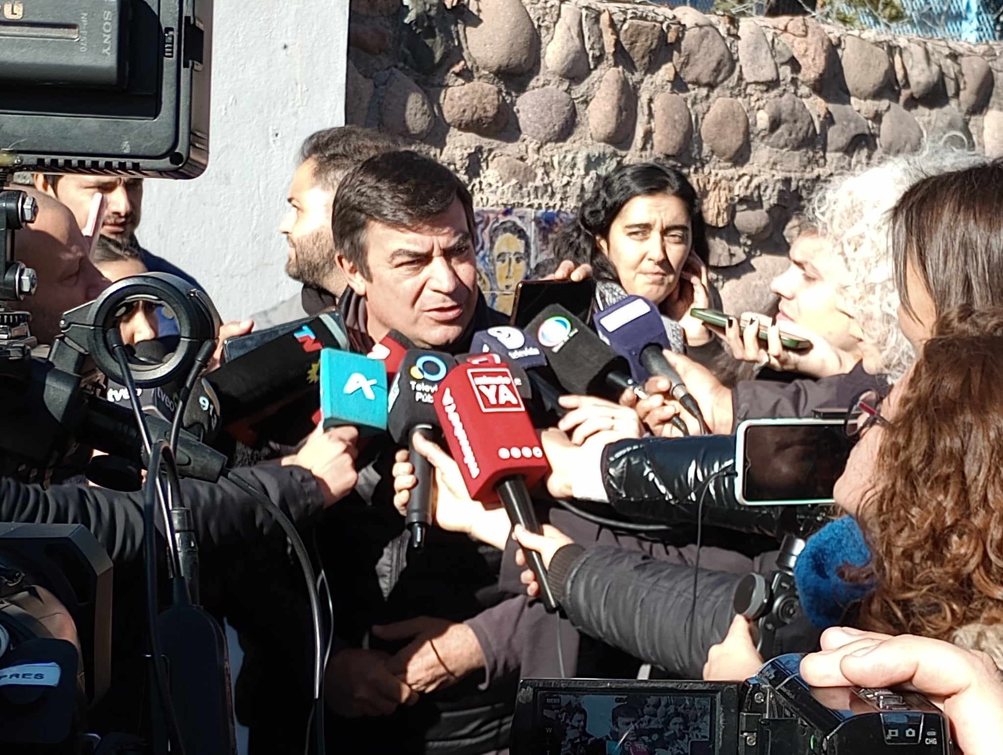 El precandidato de La Unión Mendocina votó en la escuela Teresa O’Connor, de Luján. Foto: Gentileza