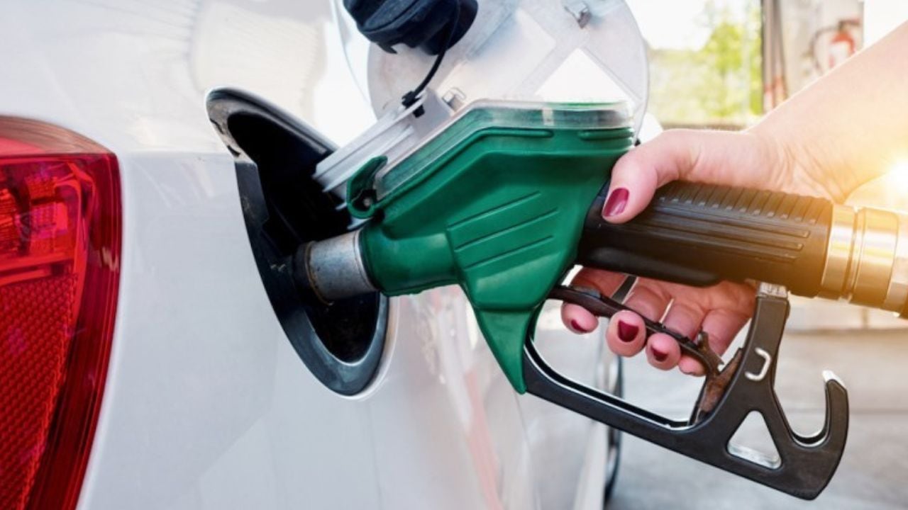 Aumentan los combustibles en noviembre.