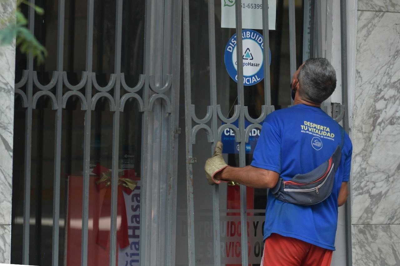 Las calles del centro lucieron vacías en la víspera de Navidad