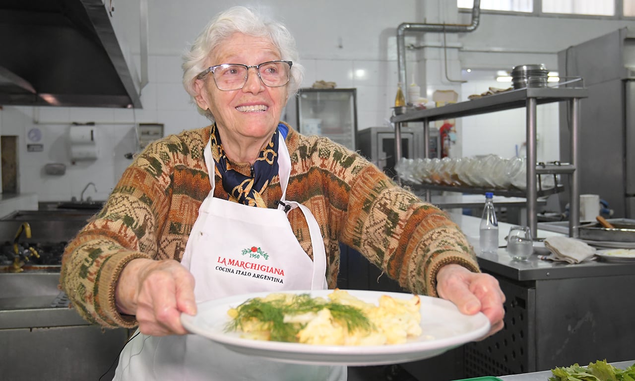 Teresa Barbera prepara verduras a la parmesana