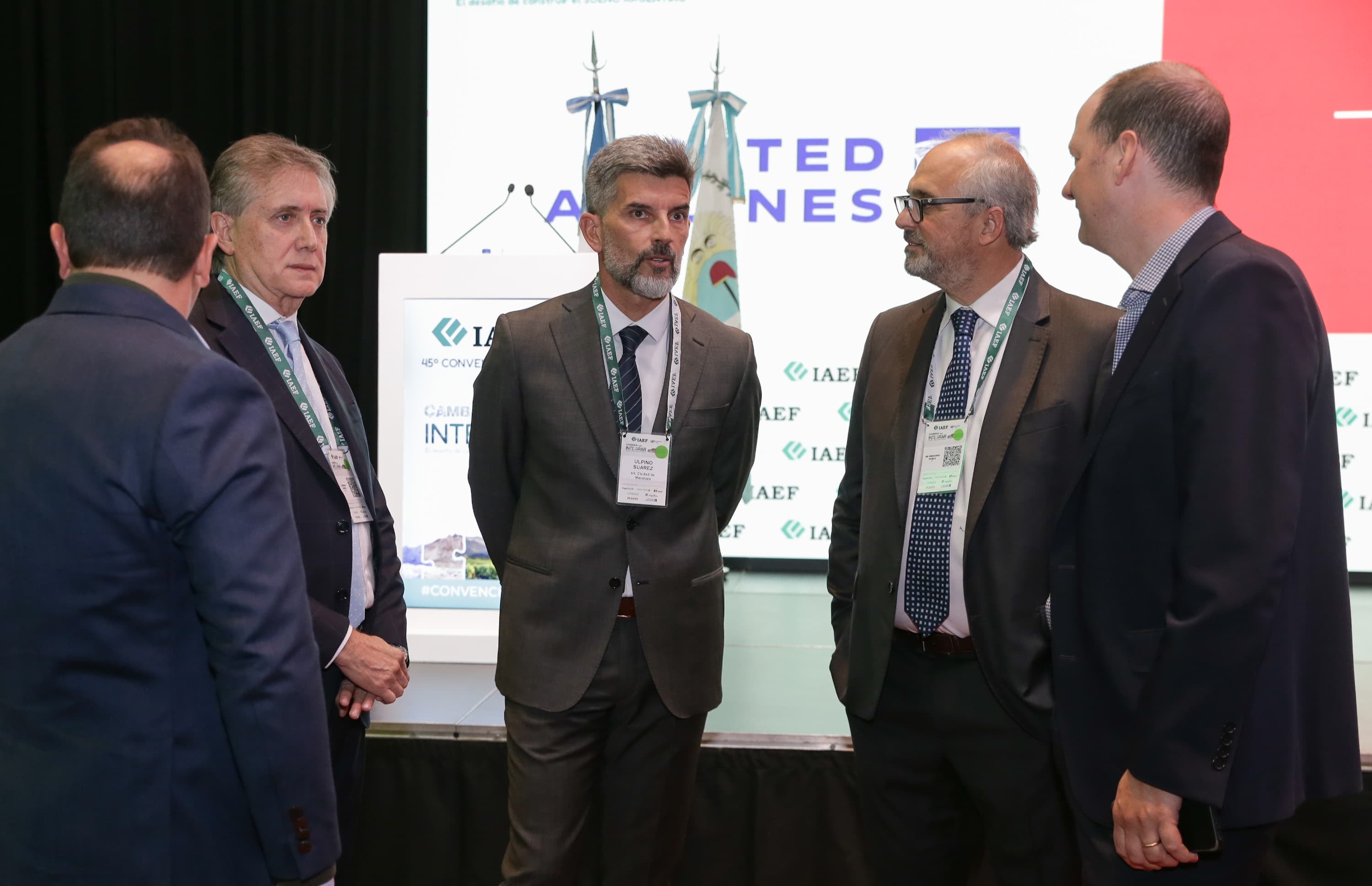 Ulpiano Suarez destacó el crecimiento de las inversiones en la Ciudad durante la apertura de la convención anual de la IAEF