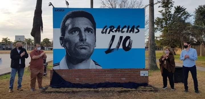 El mural que le hicieron a Lionel Scaloni en Pujato.