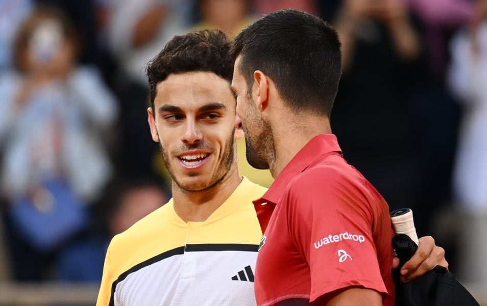 Francisco Cerúndolo cayó ante Novak Djokovic en Roland Garros pero se llevó un conmovedor elogio del número 1 del mundo.