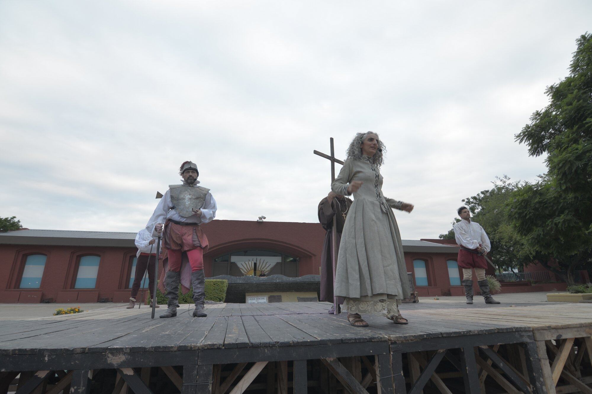 Una representación teatral de la Fundación de Mendoza, en el Área Fundacional.