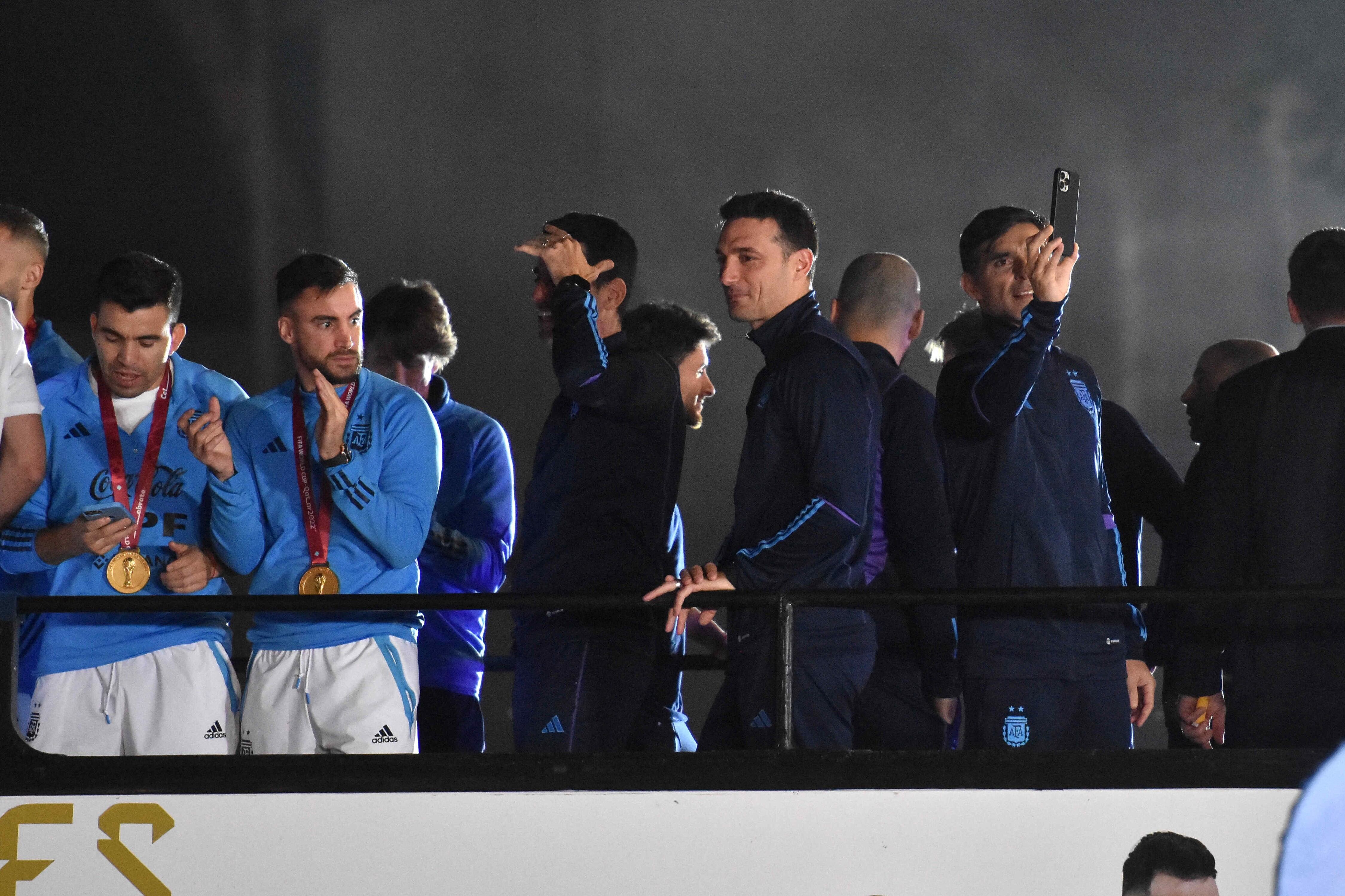 Así fue la llegada de la Selección Argentina al país. / Foto: Clarín