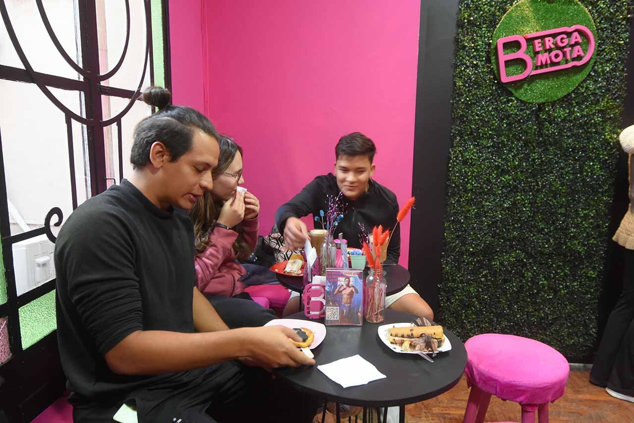 Pizzas y wafles con forma de pene, el original emprendimiento gastronómico que da que hablar en Mendoza. Foto: José Gutierrez / Los Andes.