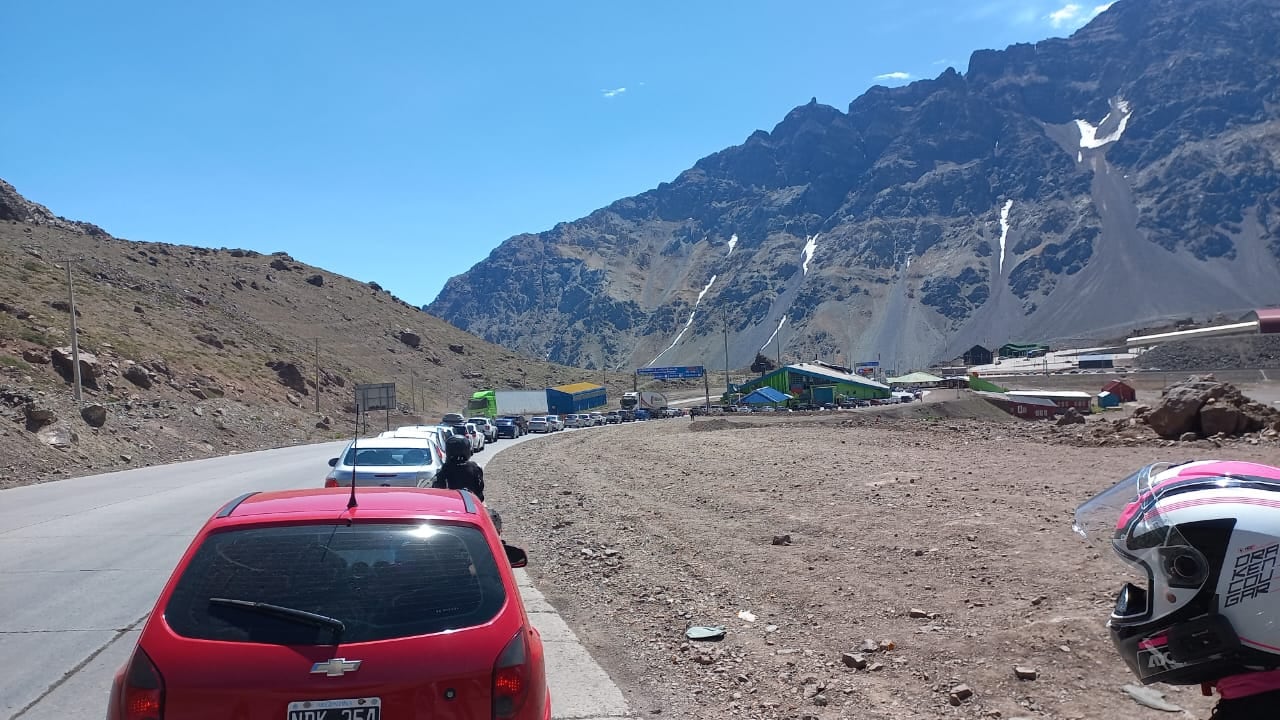 Ya no hay largas filas para ingresar a Chile. Gentileza