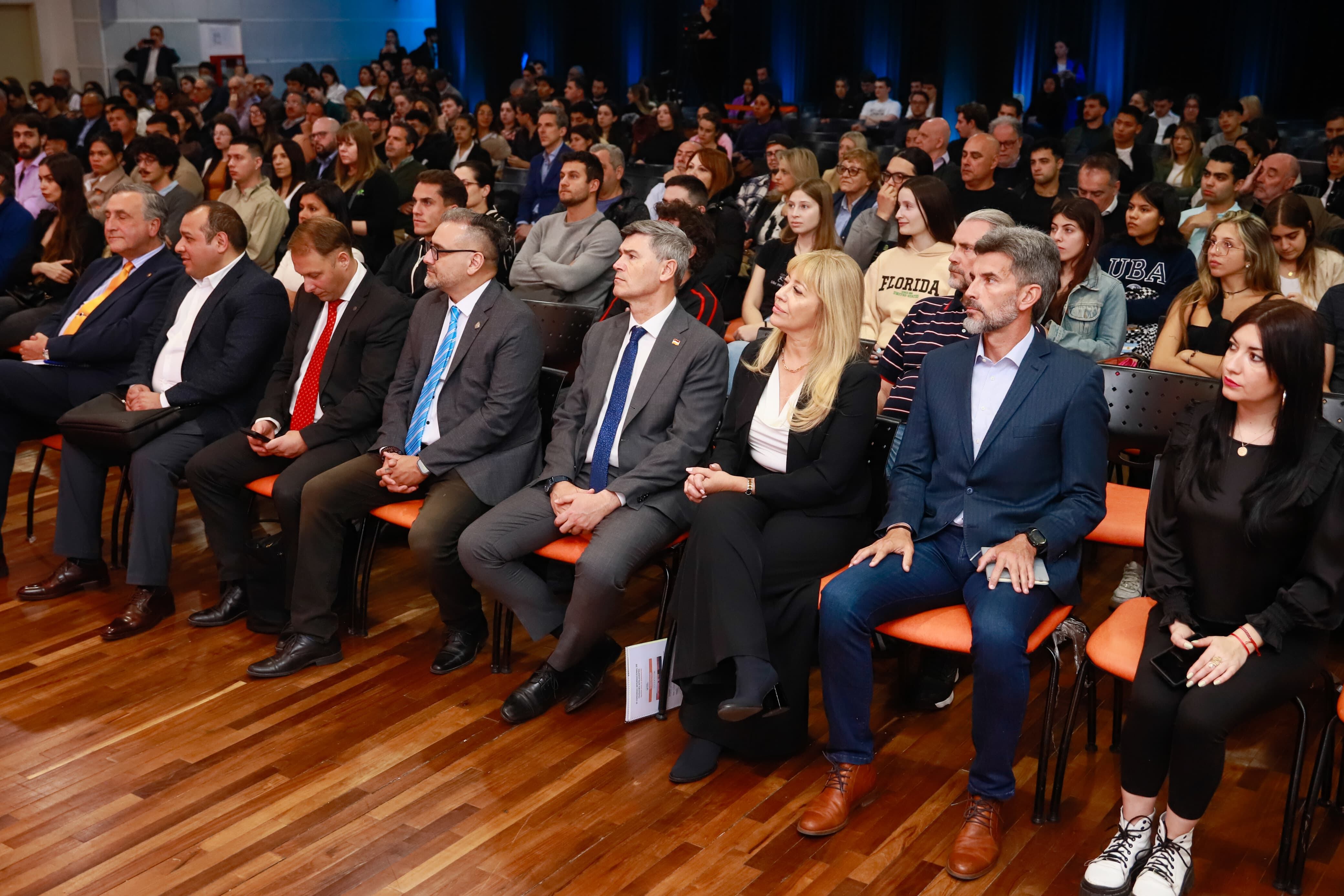 El intendente Ulpiano Suarez participó del III Congreso de Ciudades Inteligentes