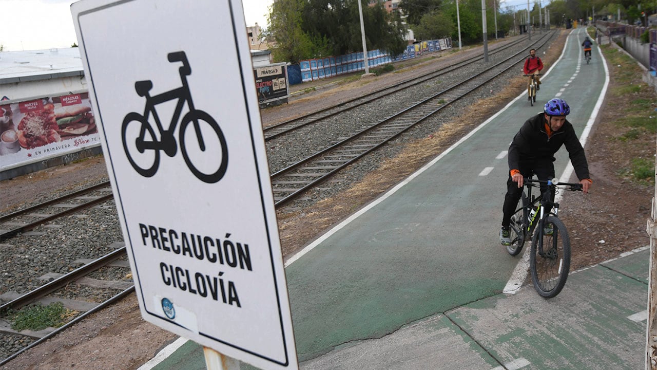 Ciclovía, Sistema municipal de bicicletas  de Godoy Cruz y Capital, se unificarán para formar parte de la provincia
Foto: José Gutierrez / Los Andes