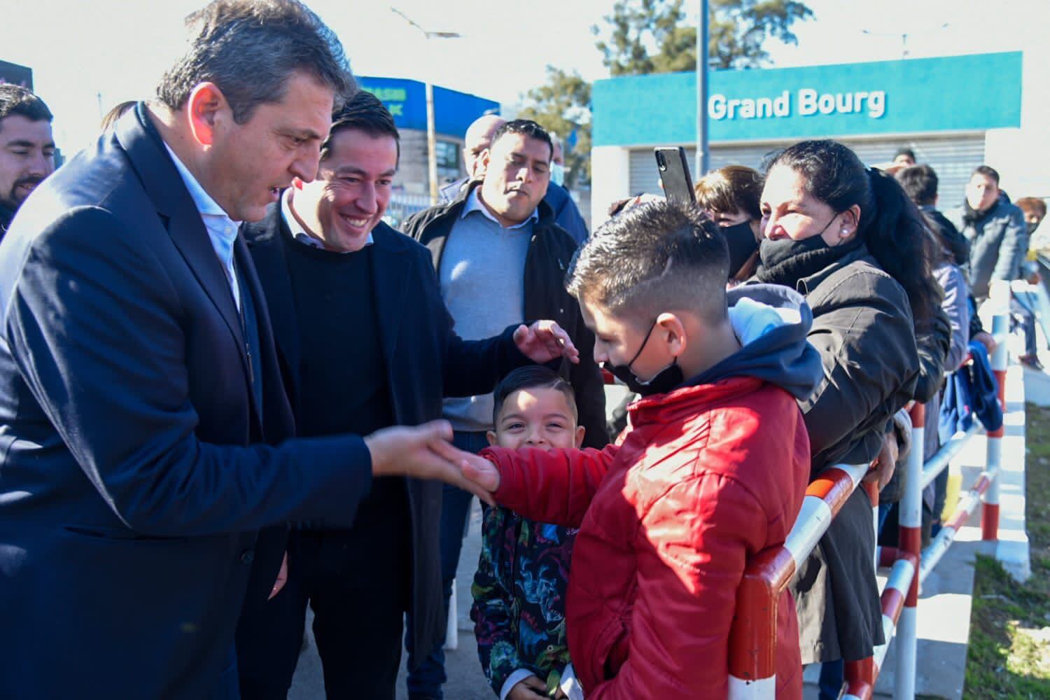 El presidente de la Cámara de Diputados, Sergio Massa, participó del acto para inaugurar la renovación de esa estación de trenes de la Línea Belgrano Norte.