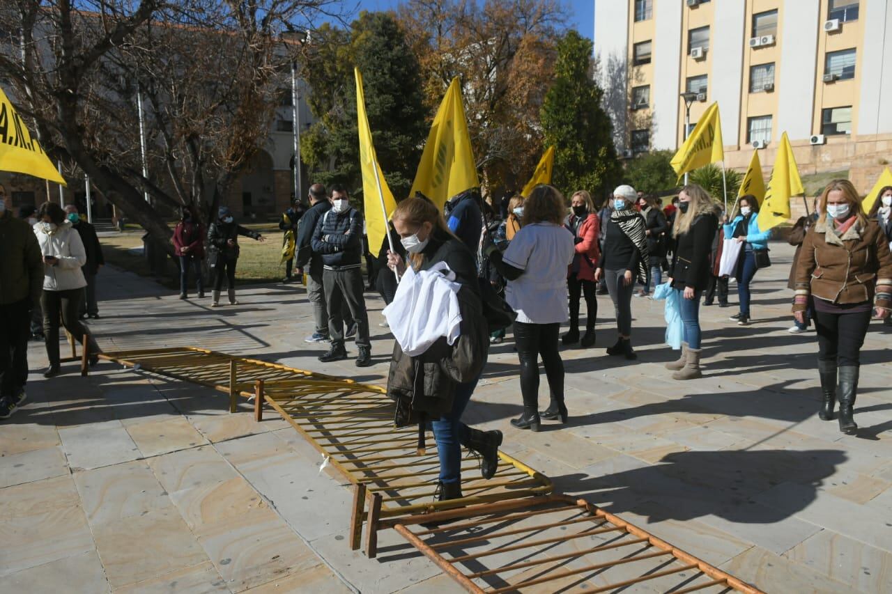 El gremio que nuclea a trabajadores de la Salud  se manifestó en contra de la oferta salarial.