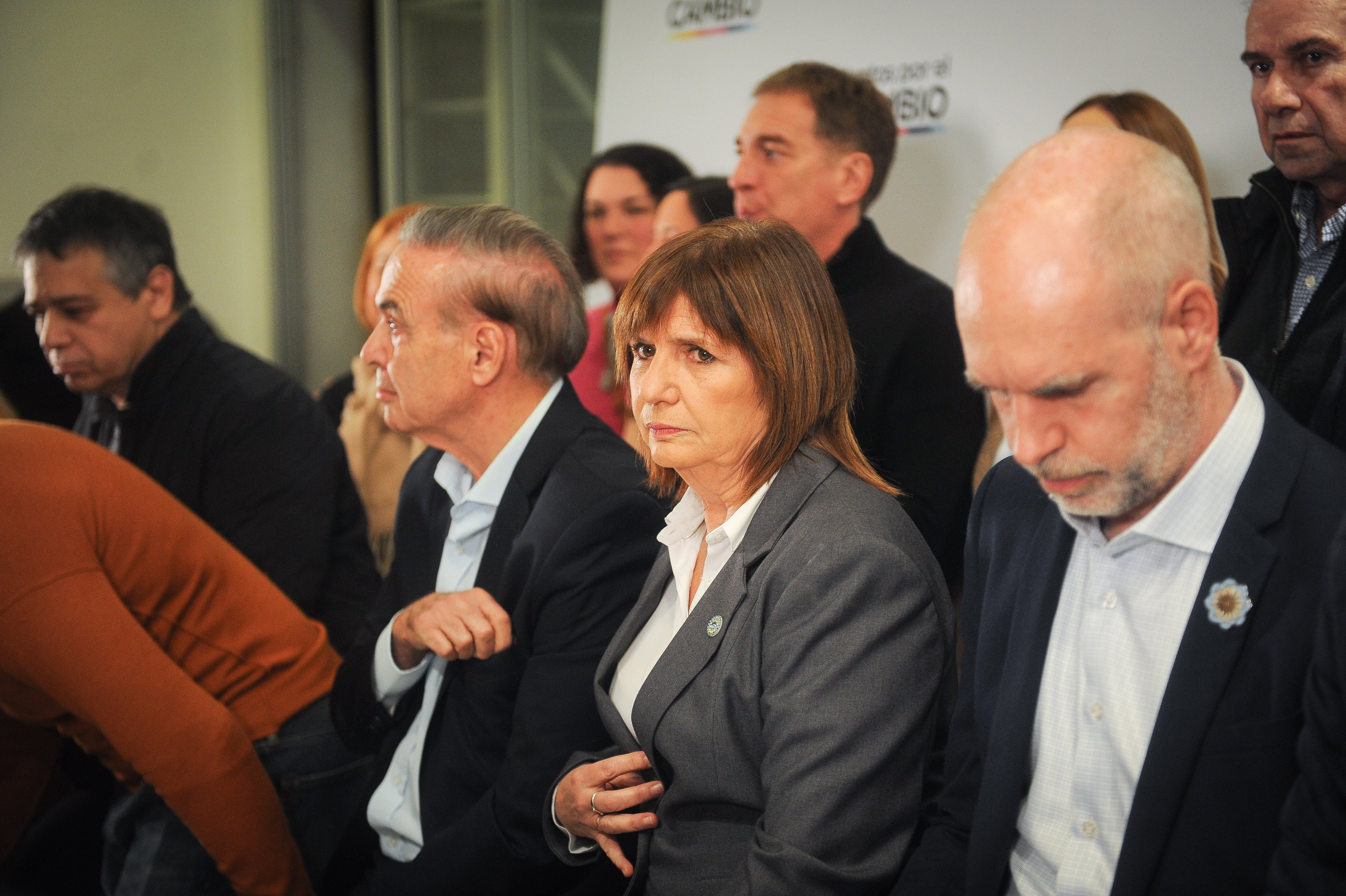 Conferencia de Prensa
Juntos por el cambio
por Jujuy
Jose Luis Espert Pichetto Bullrich Patricia Larreta
Foto Federico Lopez Claro