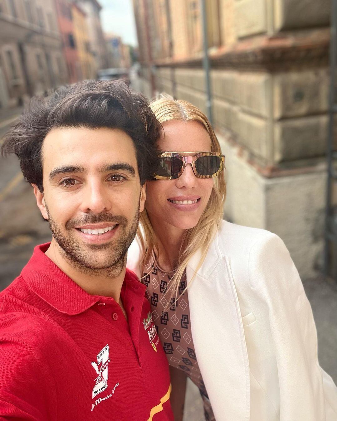 Nicole Neumann y su novio en Imola