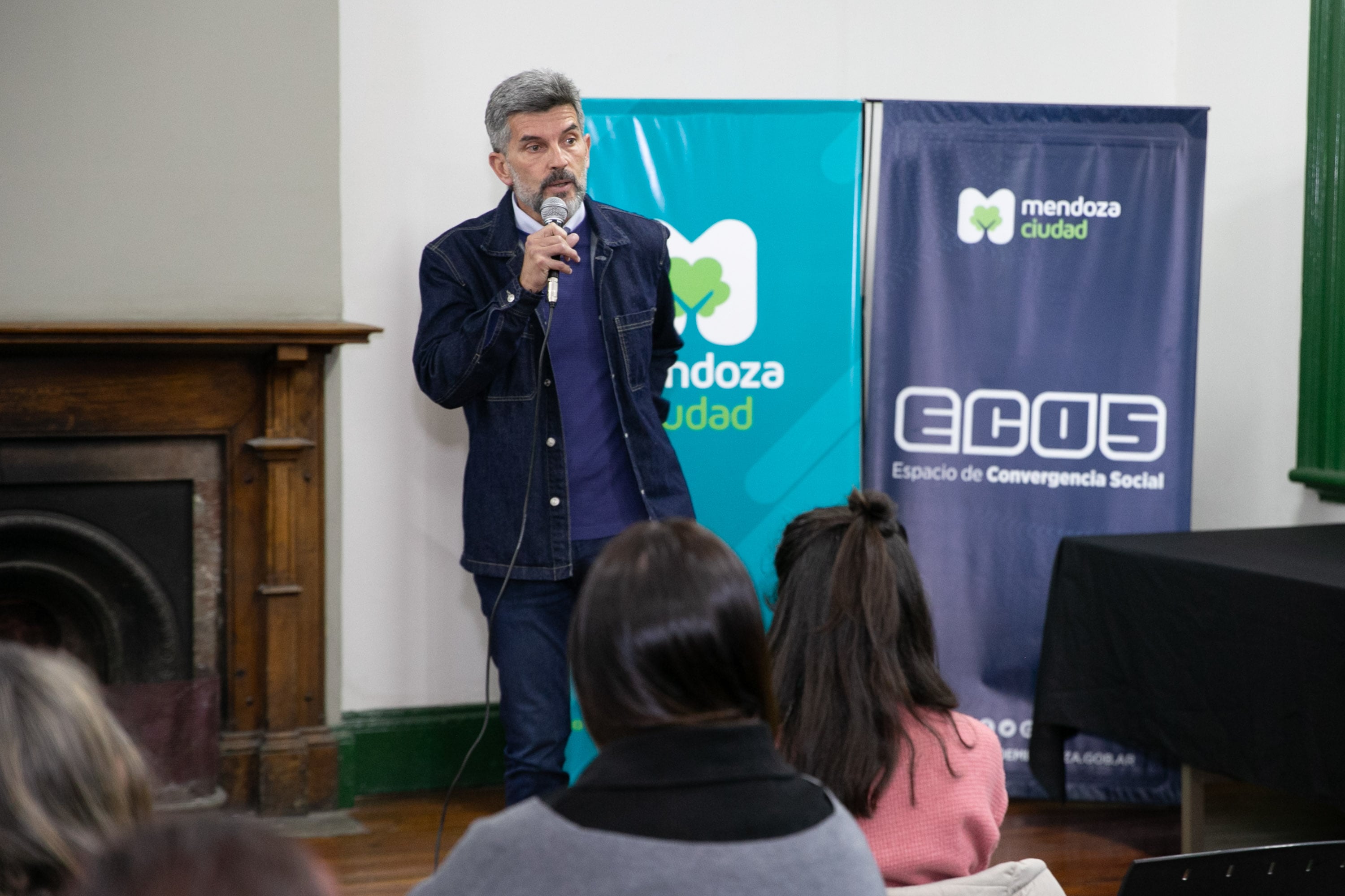 Ulpiano Suarez participó de la primera clase de “Capacitación sobre Inteligencia Artificial aplicada a la Educación”arez participó de la primera clase de “Capacitación sobre Inteligencia Artificial aplicada a la Educación”