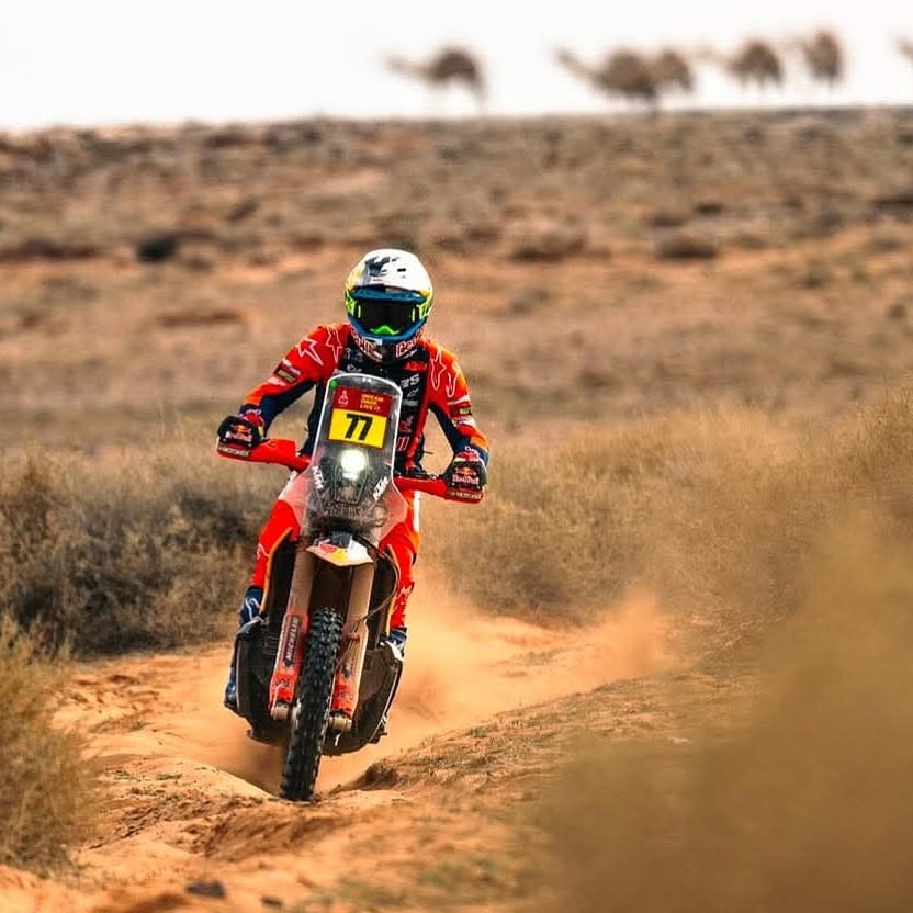 Luciano Benavides se quedó con la quinta etapa del Dakar