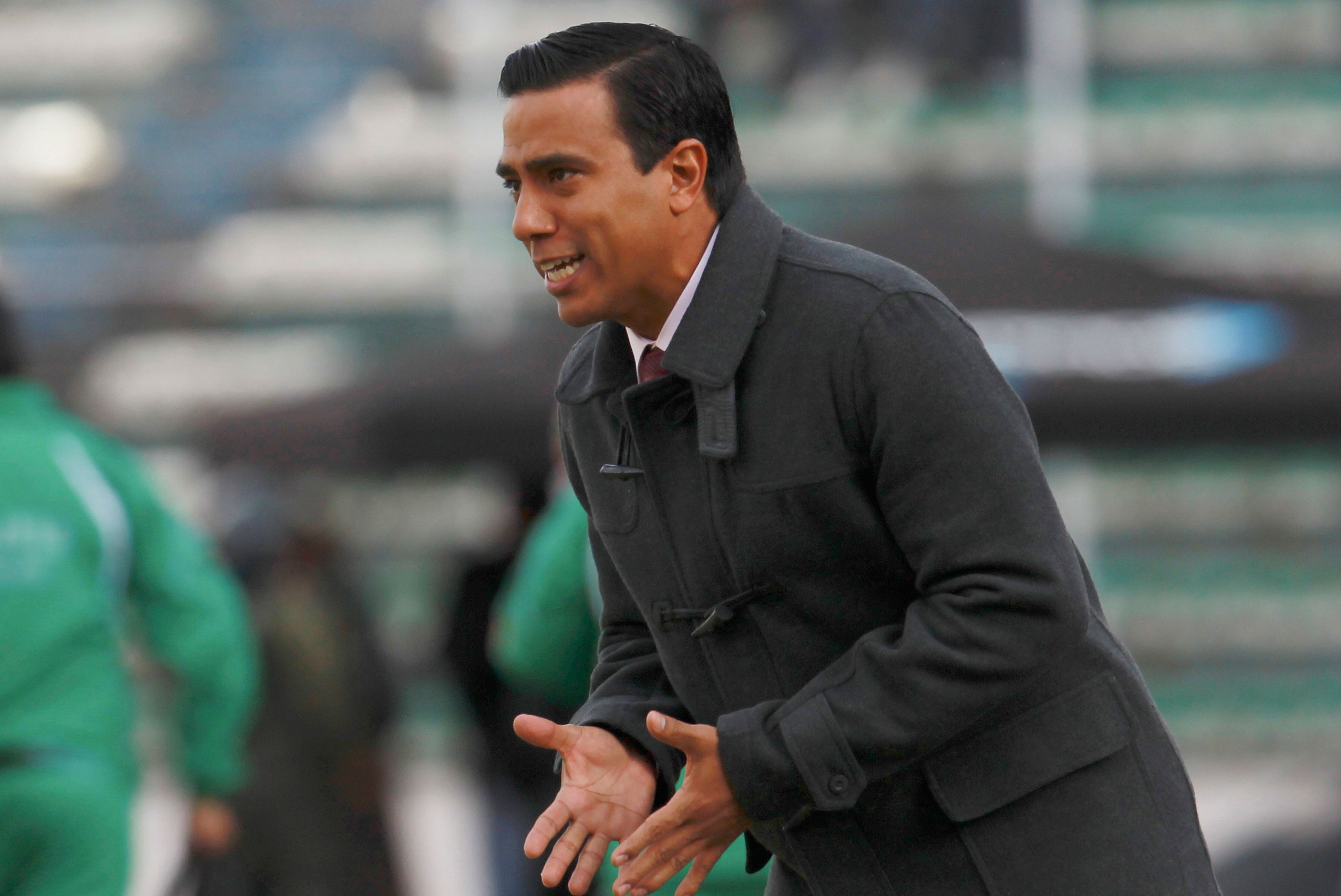 César Farías es el entrenador del seleccionado de Bolivia en las Eliminatorias Sudamericanas. (AP)