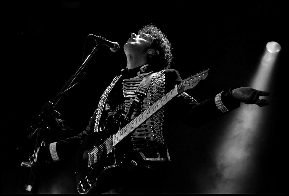 Gustavo Cerati presentando su disco Fuerza Natural en el Estadio de Béisbol, Monterrey año 2009. / Foto: Gentileza