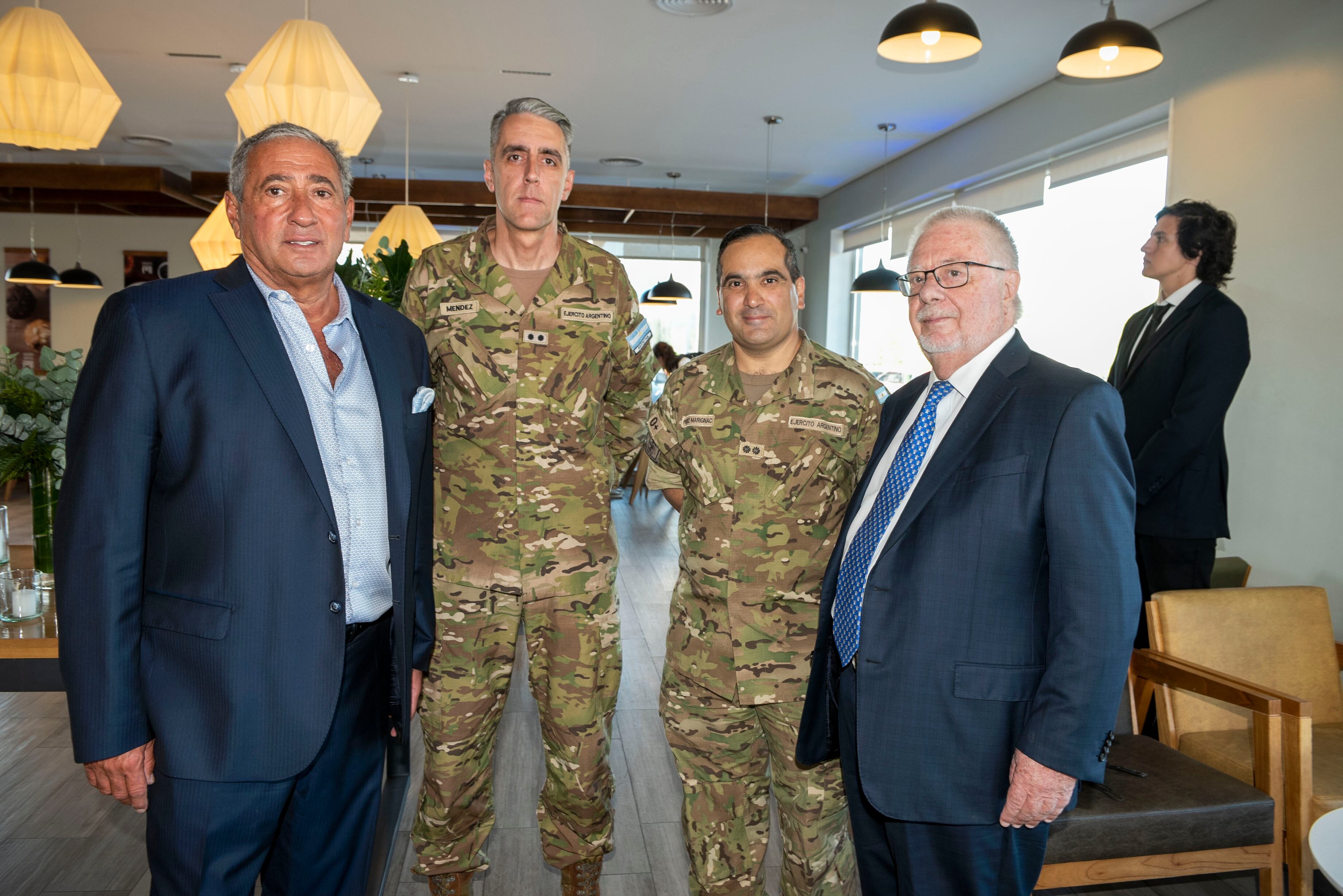 Alfredo Vila, Cristian Méndez (Grupo 8 Artillería de Montaña), Guillermo Pérez Marignan (Regimiento Infantería de Montaña 16) y Rubén Maltoni.