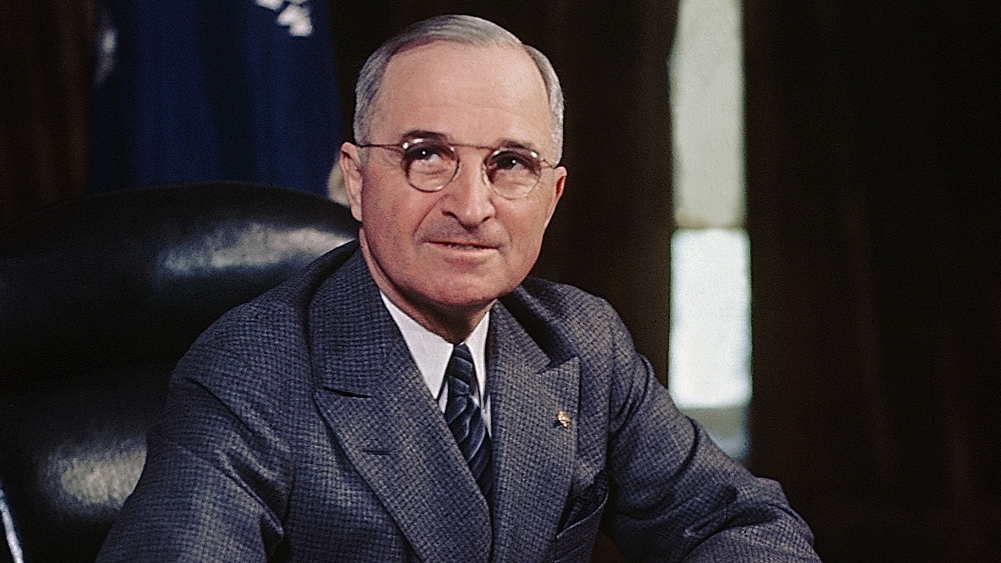 HARRY S. TRUMAN - Fue el trigésimo tercer presidente de los Estados Unidos desde 1945 hasta 1953.