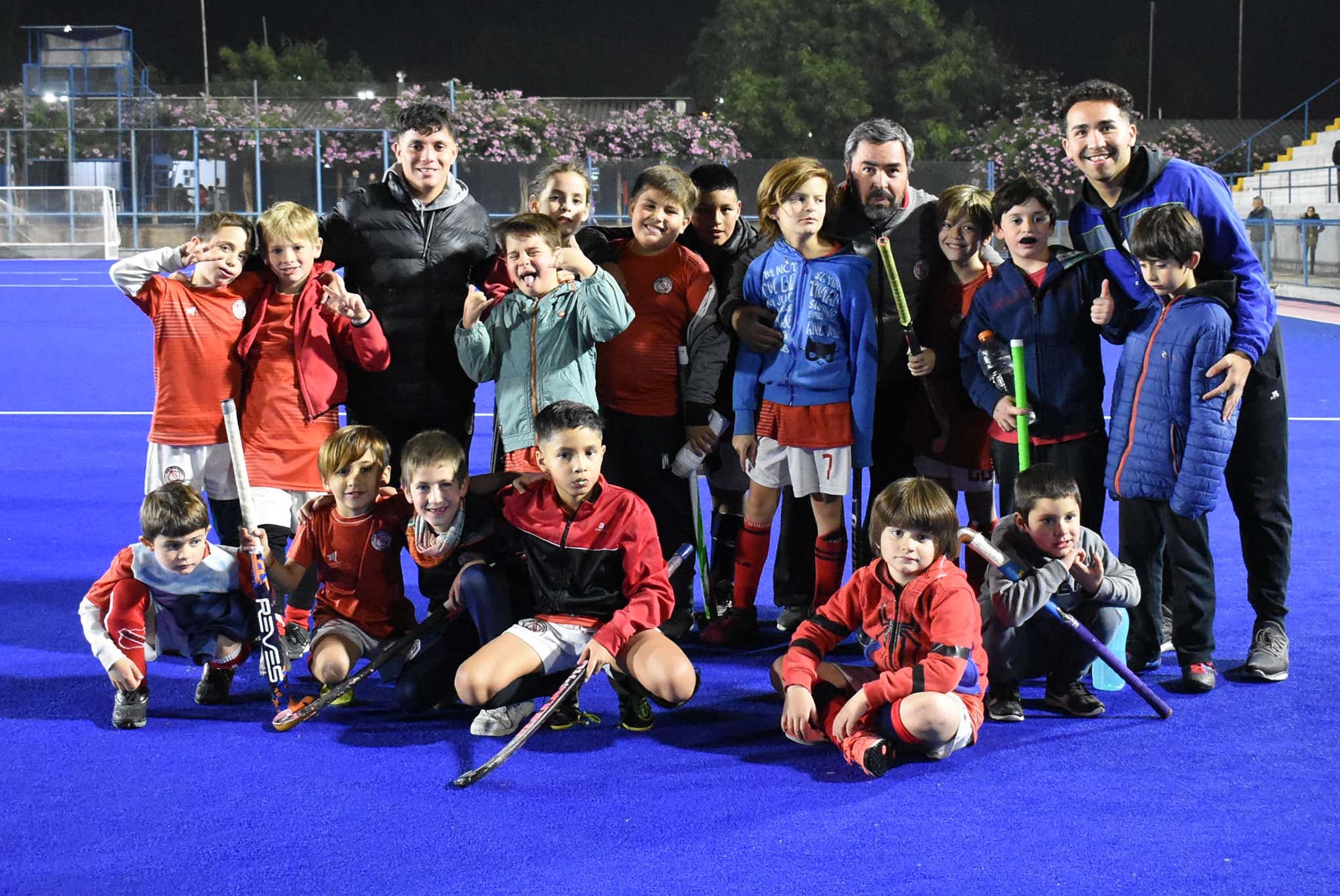 Hockey sobre césped infantiles./gentileza AAMHSC