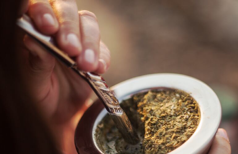 El mate es el segundo producto presente en todos los hogares del país; siendo Argentina el mayor productor de yerba mate del mundo seguido por Brasil y Paraguay. 