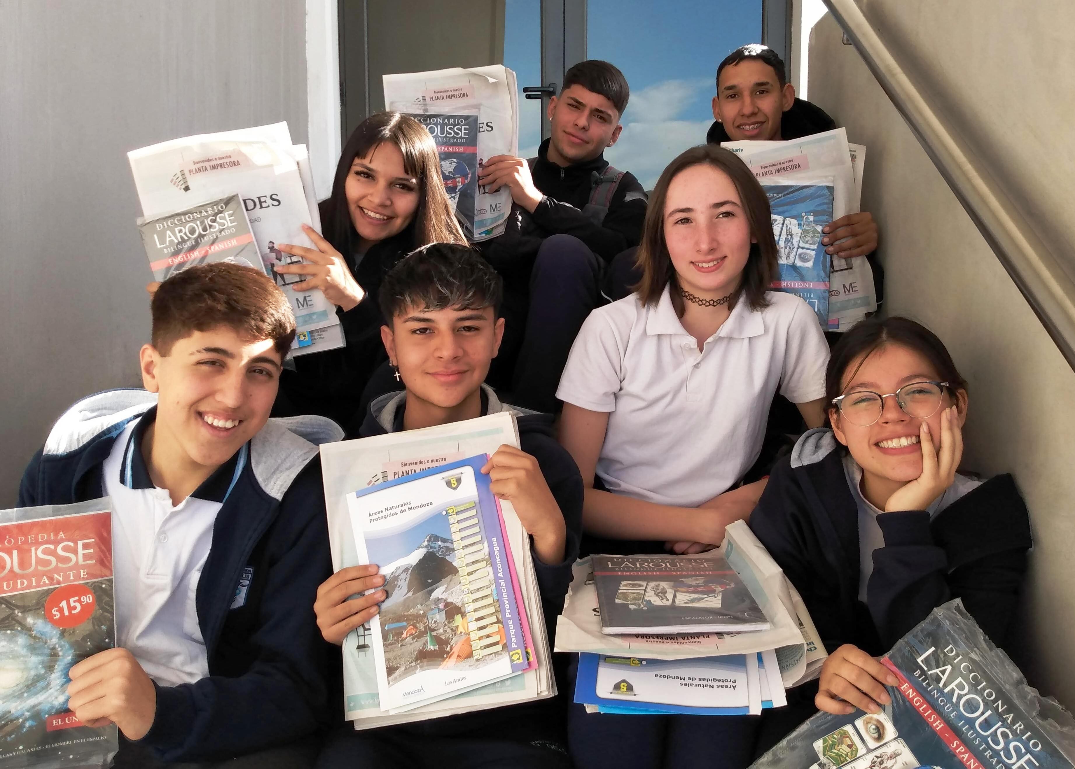 Nahuel, Alejo, Brigit, Cande, Rosario, Luciano y Thiago.

