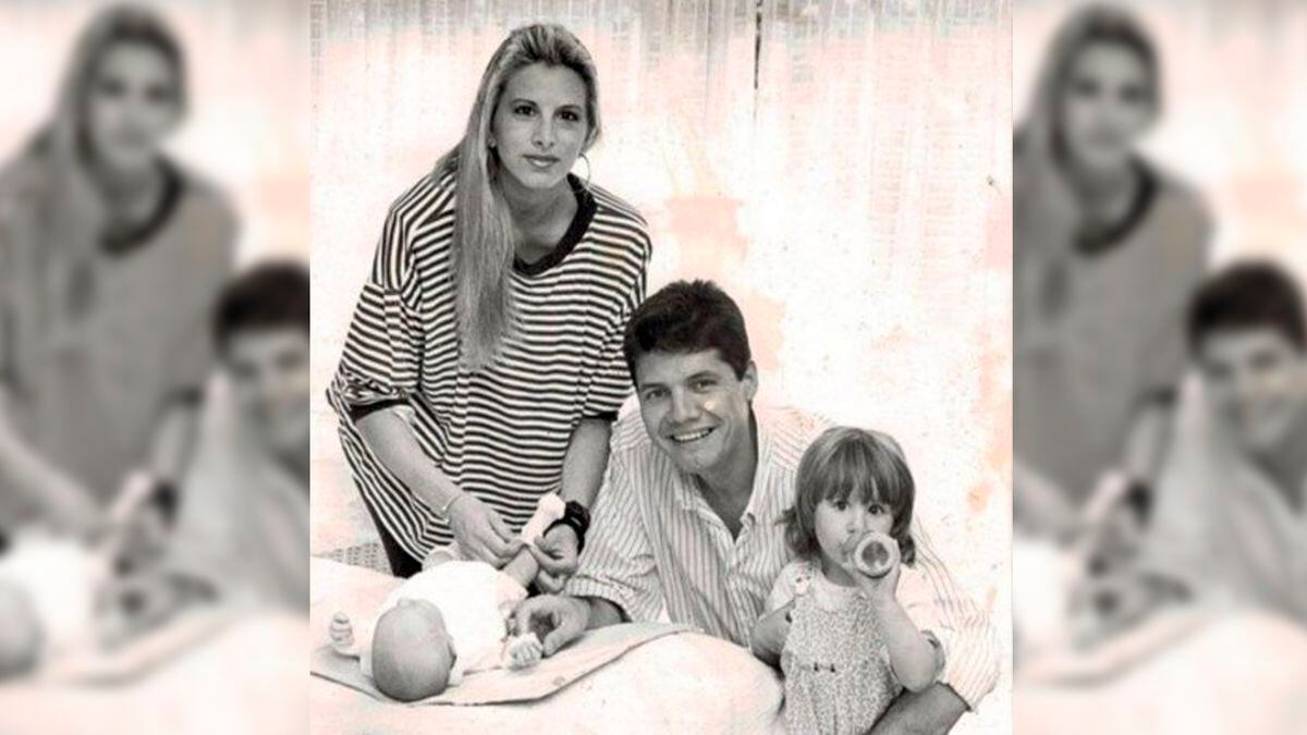 Marcelo Tinelli junto a Soledad Aquino y sus hijas. 