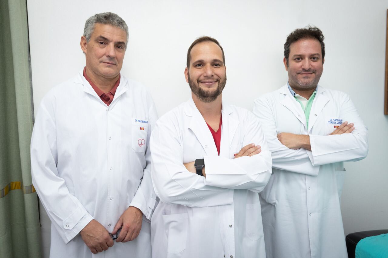 El equipo de cardiólogos de Mendoza integrado por los doctores Carlos Bernasconi, Nicolás Renna y Martín Repetto relacionó la función diastólica y los eventos cardiovasculares durante 5 años de seguimiento tras el diagnóstico de hipertensión arterial en la población argentina. Foto: Ignacio Blanco / Los Andes 