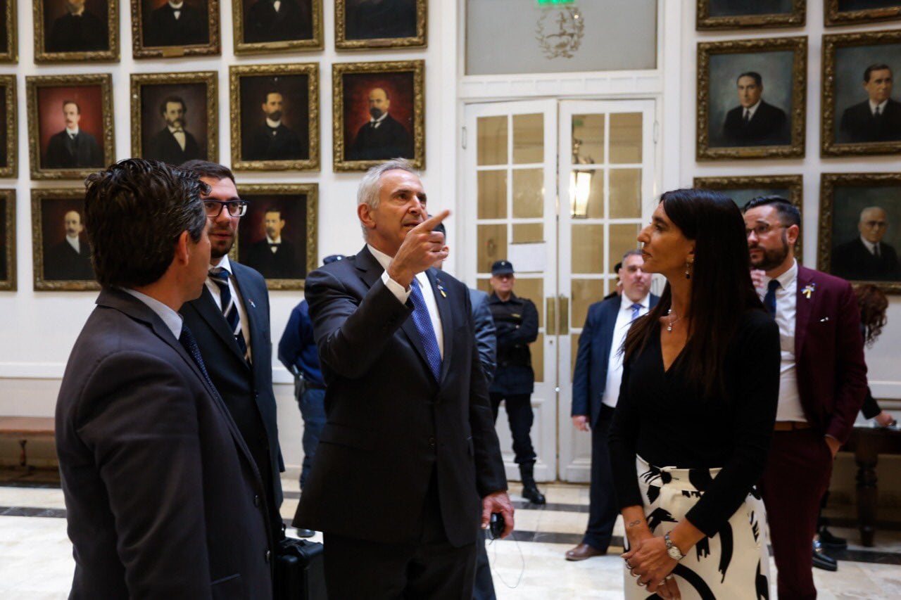 Marc Stanley, embajador de Estados Unidos, visitó la Legislatura de Mendoza.