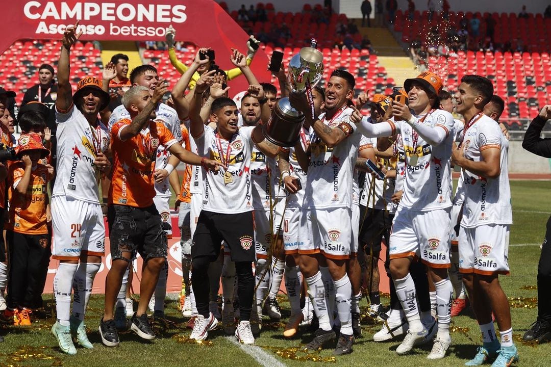 Cobreloa ascendió a la Primera de Chile