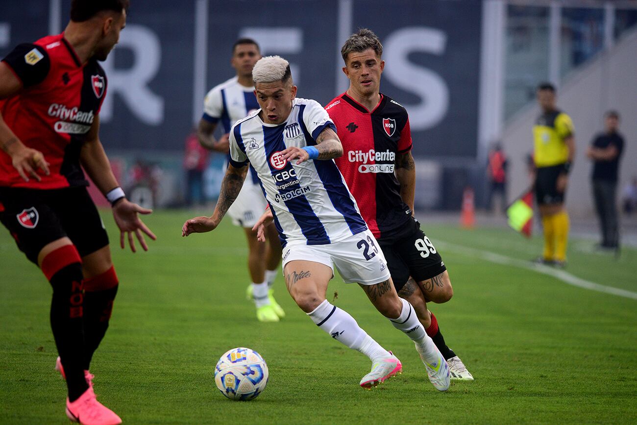 Talleres, ante Newell’s, va por el título en un Kempes repleto: empata 0 a 0. (Ramiro Pereyra / La Voz)