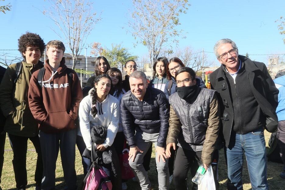 Costarelli participó de “Movete Mente” junto a jóvenes de las escuelas de Godoy Cruz.