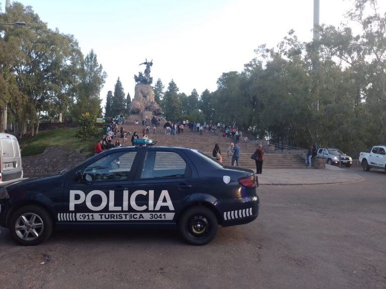 La Policía controló más de 3 mil vehículos, y retuvo 71 licencias, 55 motos y 59 autos. Foto Ilustrativa (Gentileza: Ministerio de Seguirdad)